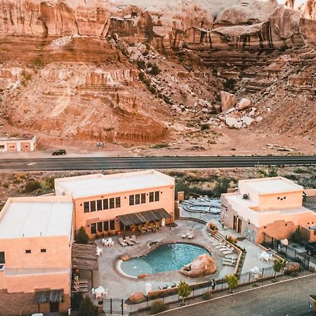 Bluff Dwellings Resort Экстерьер фото