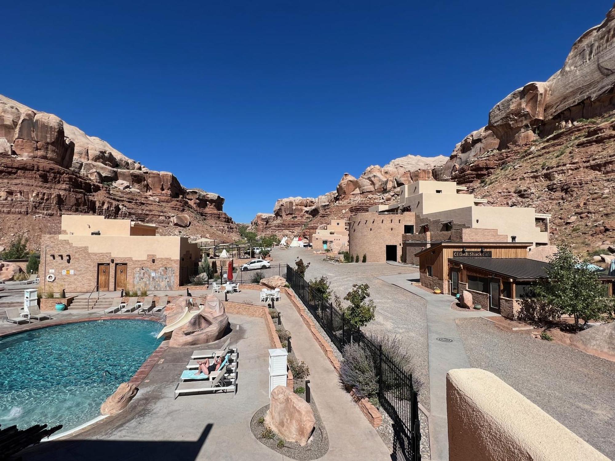 Bluff Dwellings Resort Экстерьер фото