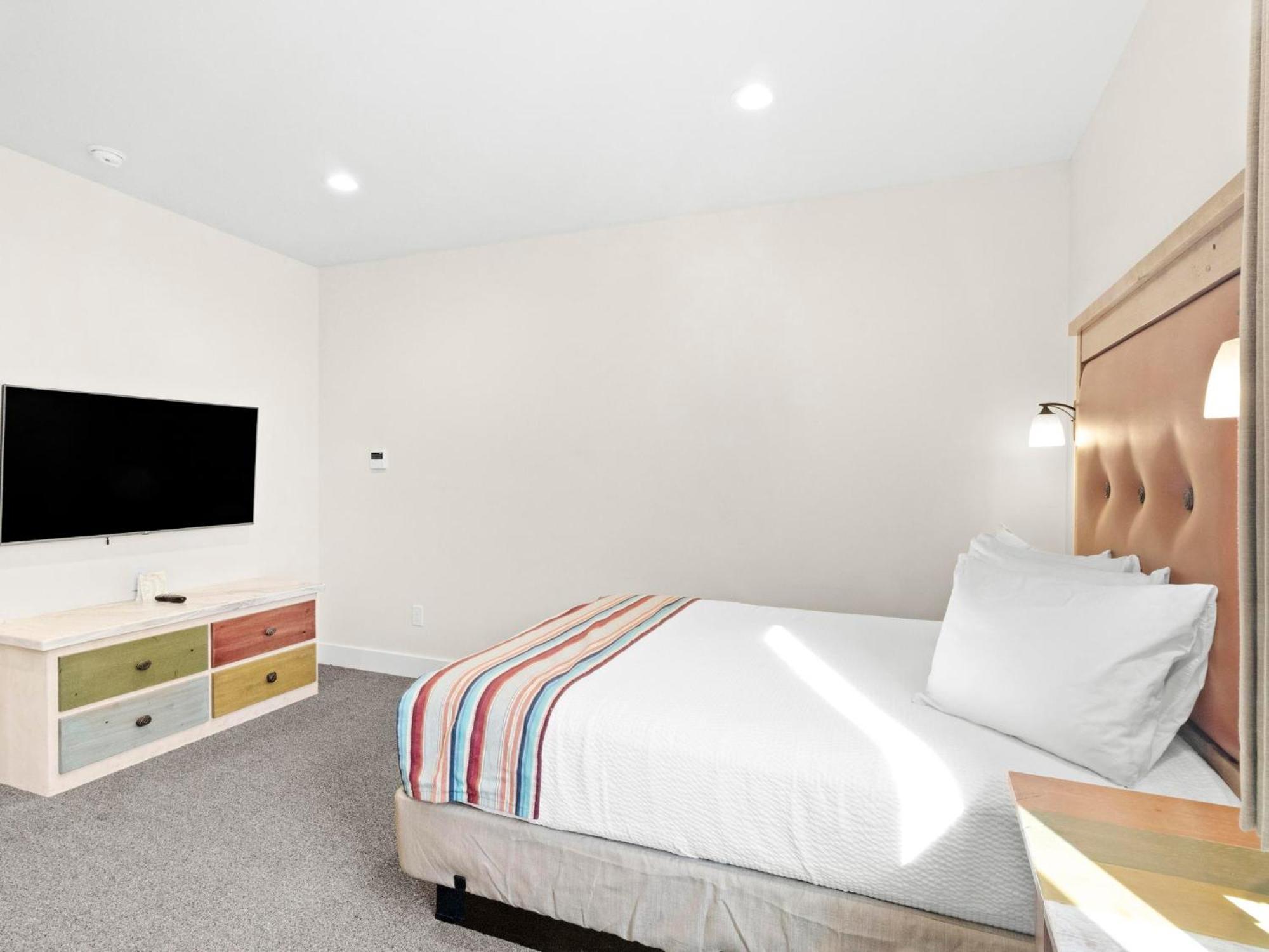 Bluff Dwellings Resort Экстерьер фото