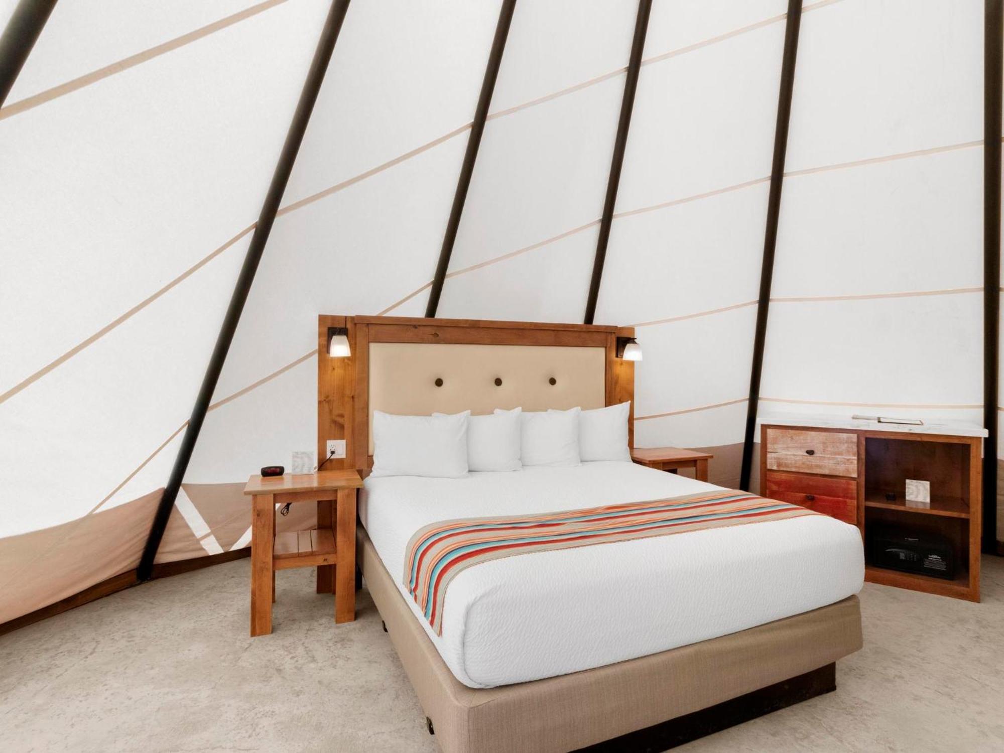 Bluff Dwellings Resort Экстерьер фото
